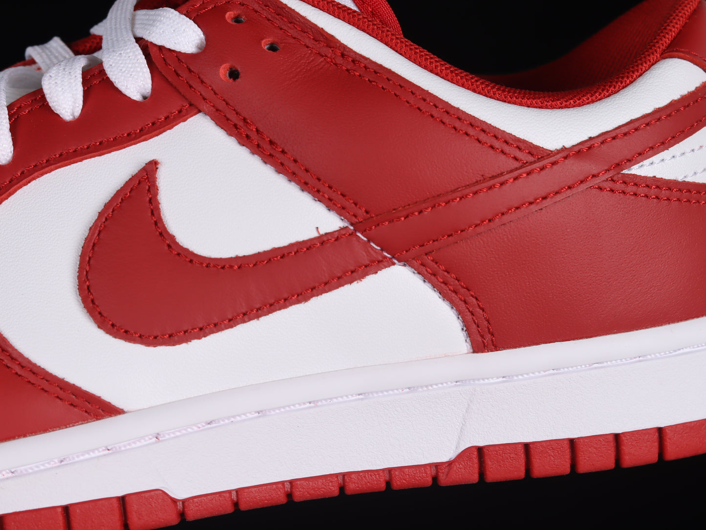 Nike  SB Dunk Low Gym Red