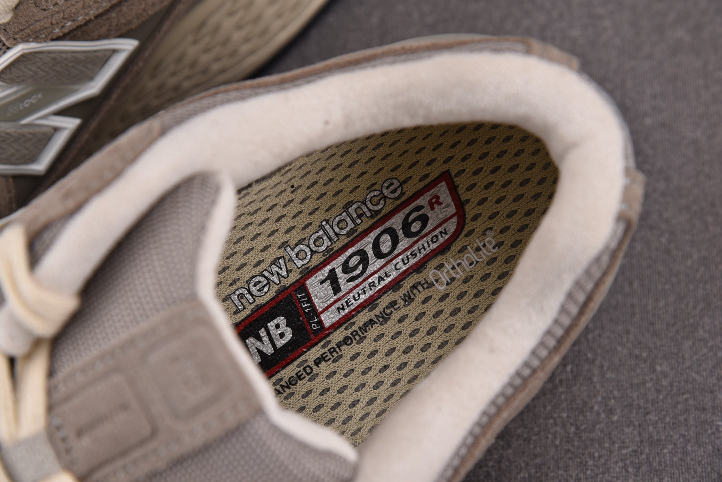 New Balance NB 1906R Marrón Gris