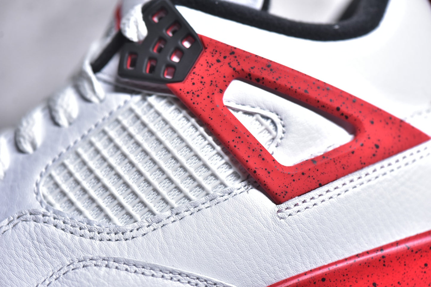 Air Jordan 4 "Red Cement"