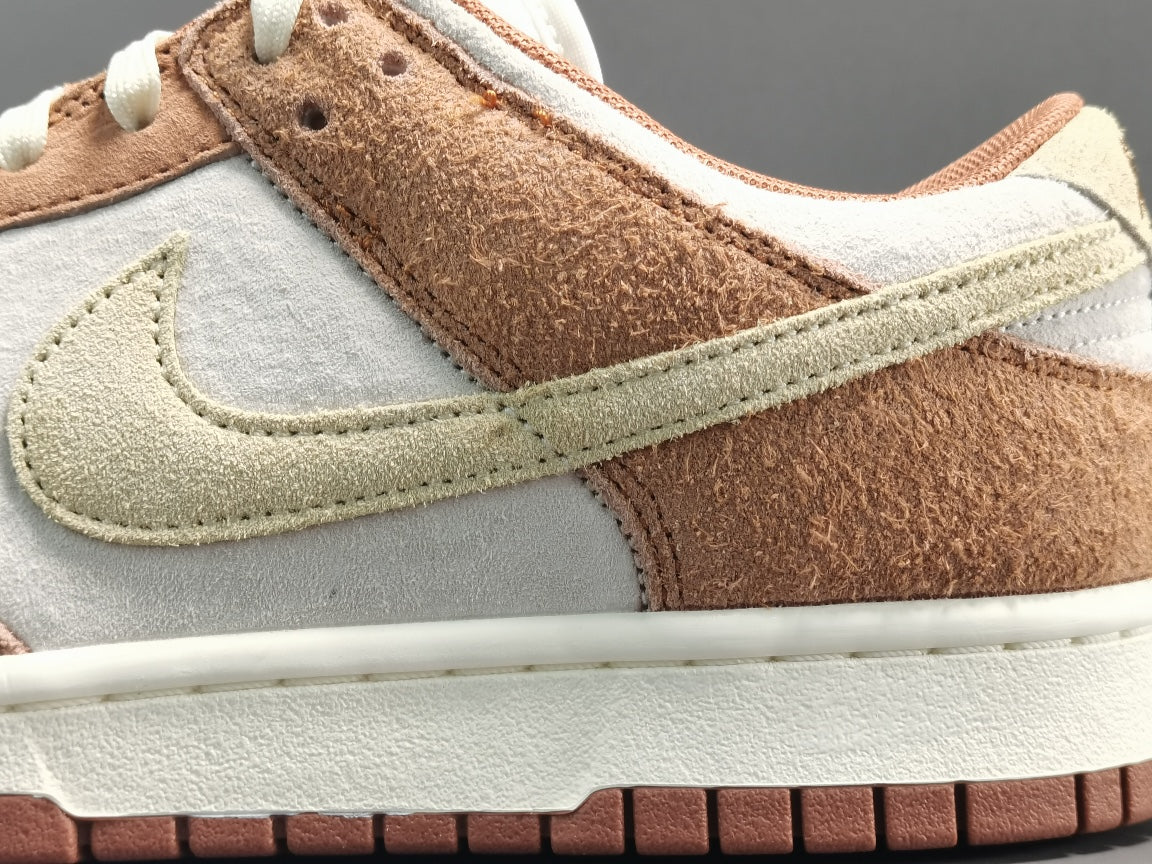 Nike SB Dunk Low "Milk Tea"