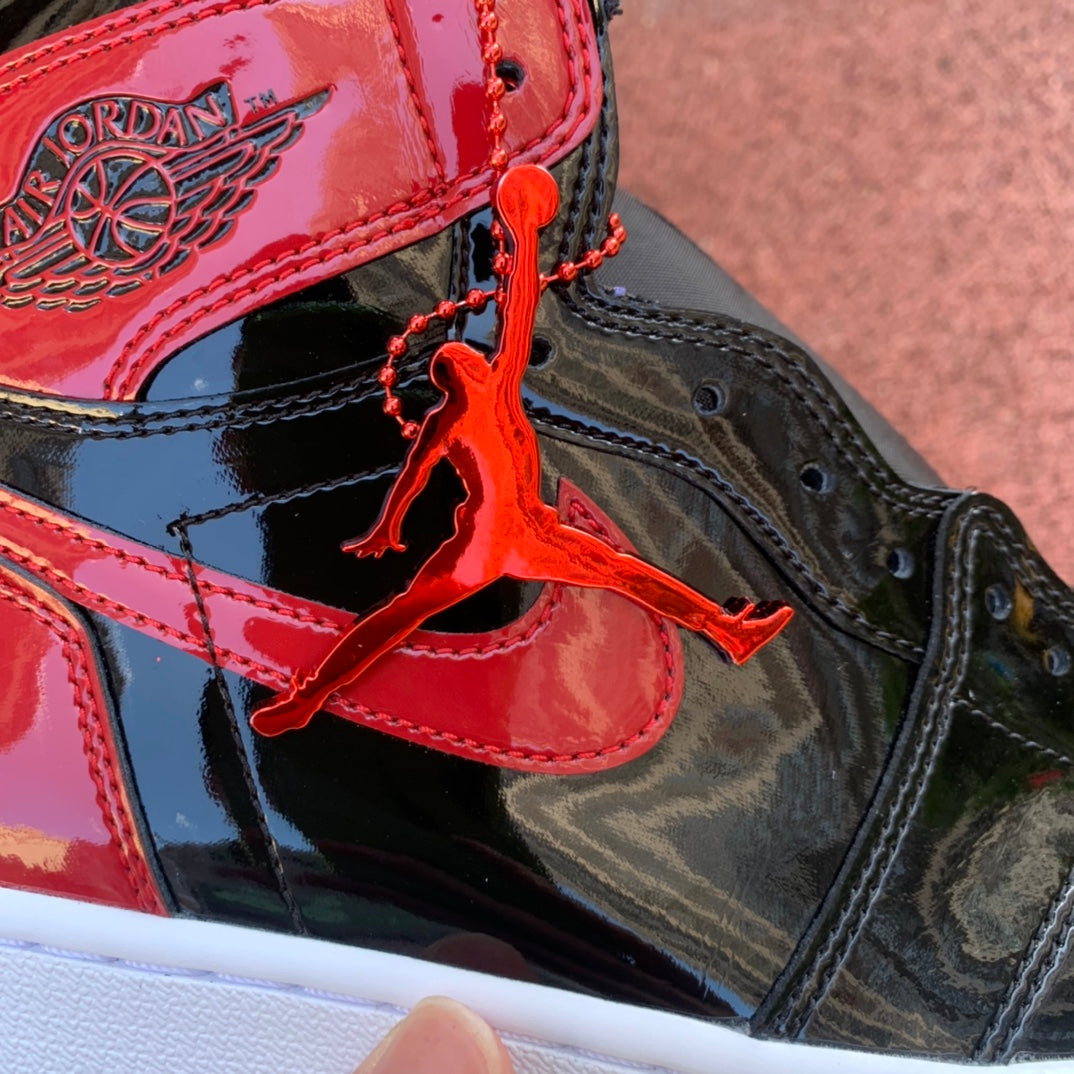 Air Jordan 1 "BRED".- charol negro y rojo