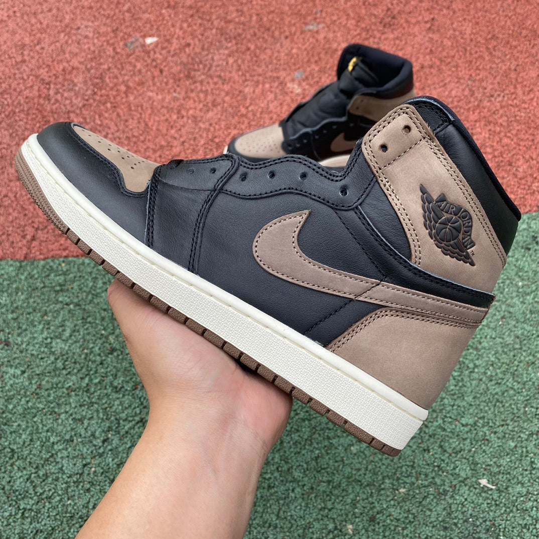 Air Jordan 1.- marrones y negras