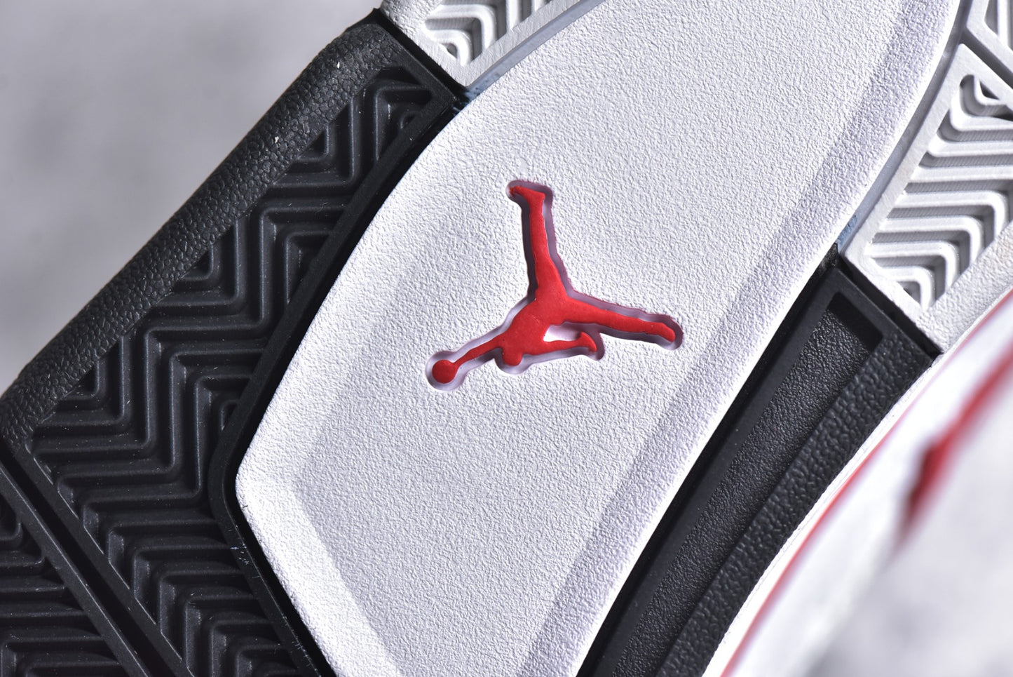 Air Jordan 4 "Red Cement"