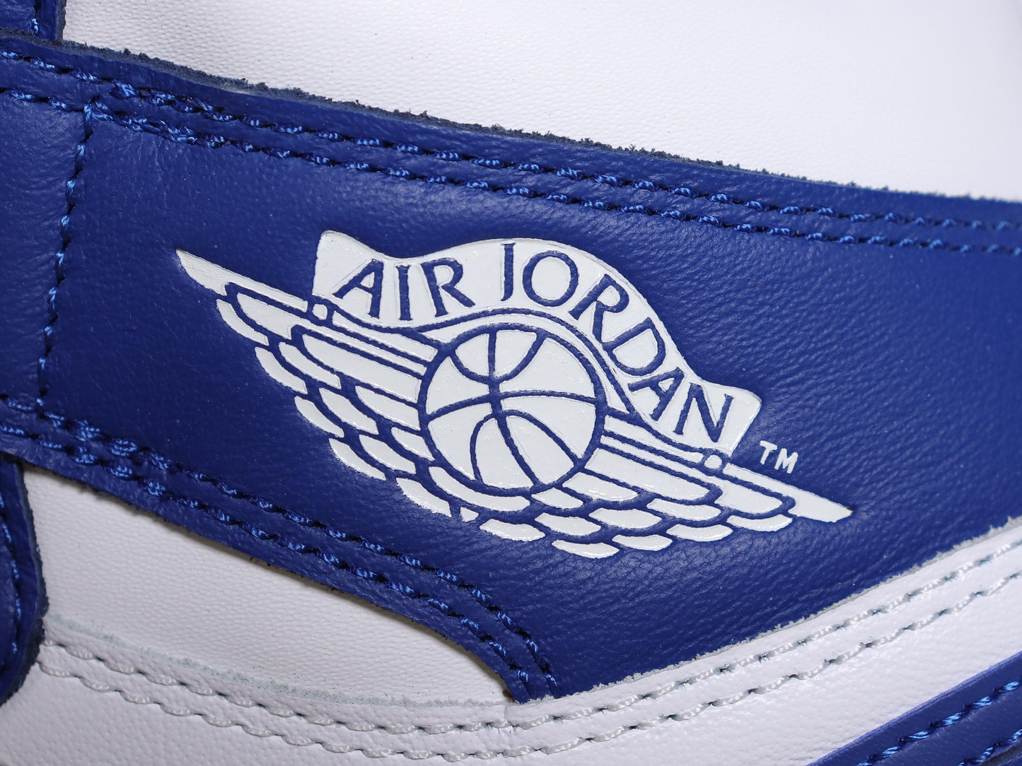 Air Jordan 1.- blancas y azules