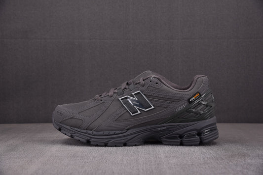 New Balance NB 1906R Gris Oscuro