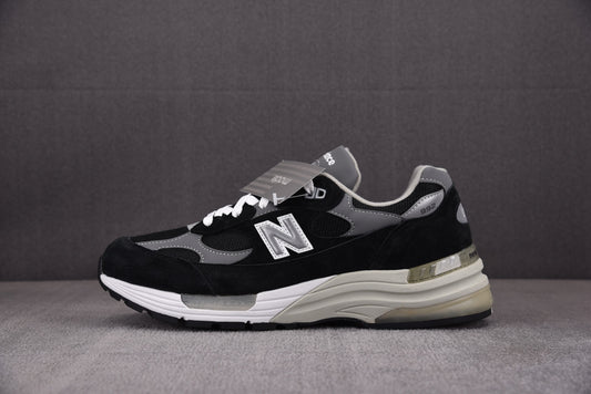 New Balance 992 Negro Gris