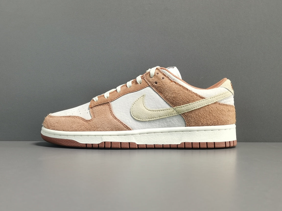 Nike SB Dunk Low "Milk Tea"