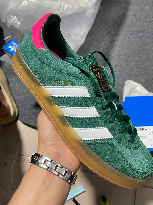 Adidas Gazelle.- verdes y blancas