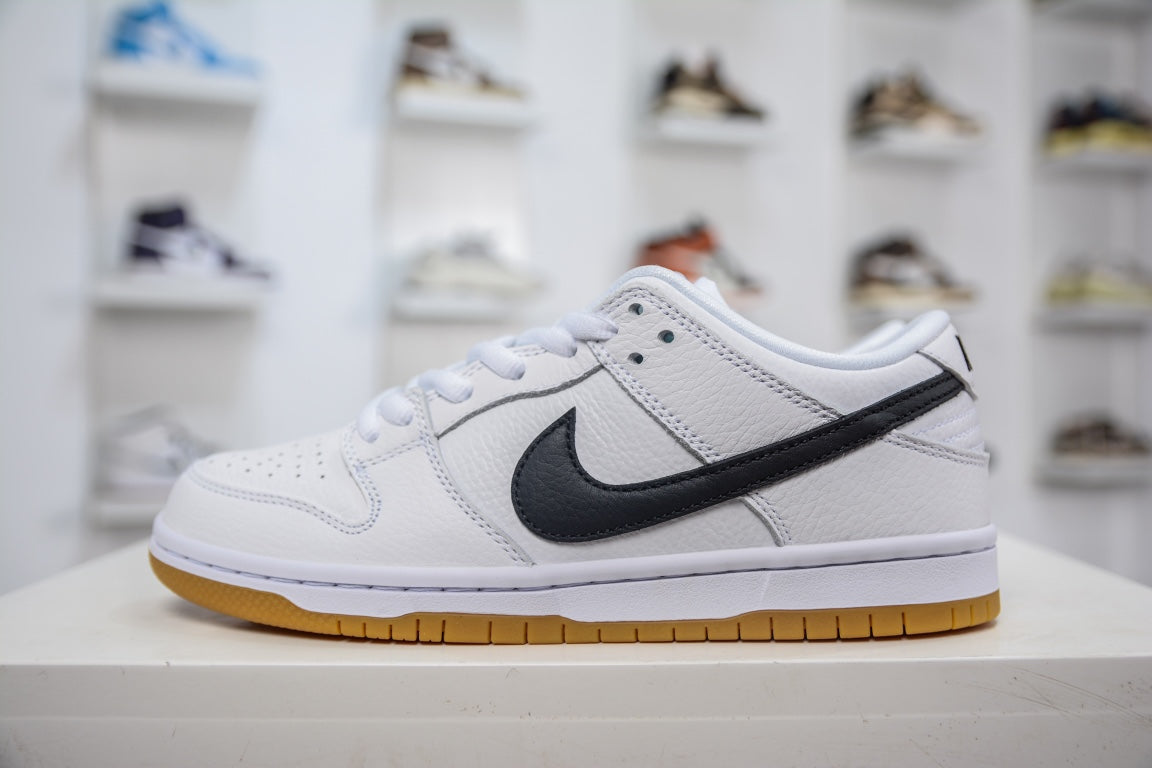 Nike SB Dunk Low blancas