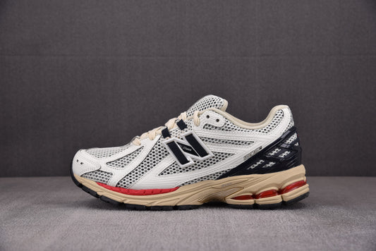 New Balance NB 1906R Blanco, rojo y negro