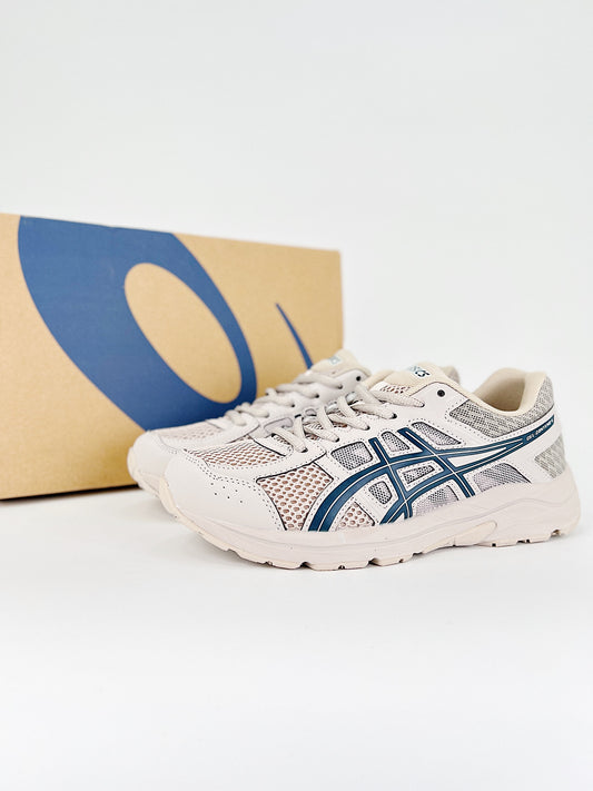 Asics Gel.- beige y negras