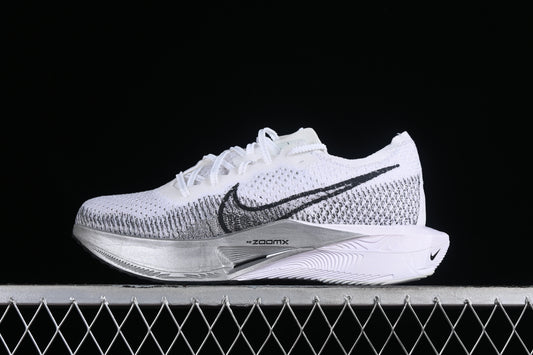 Nike Zoom X Vaporfly NEXT% 3 .- blanca