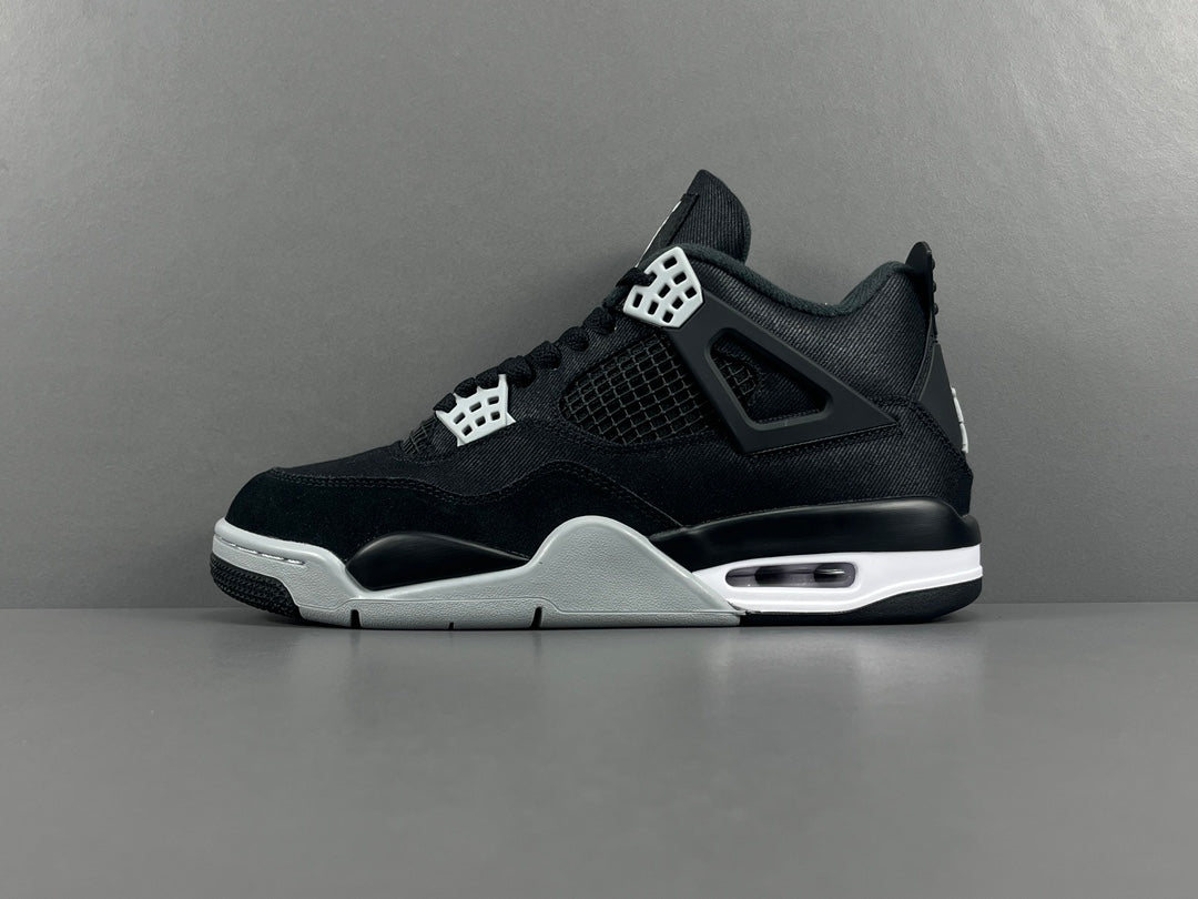 Air Jordan 4 Retro SE "Black Canvas"