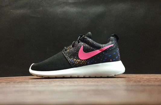 Nike Roshe Run One.- negras