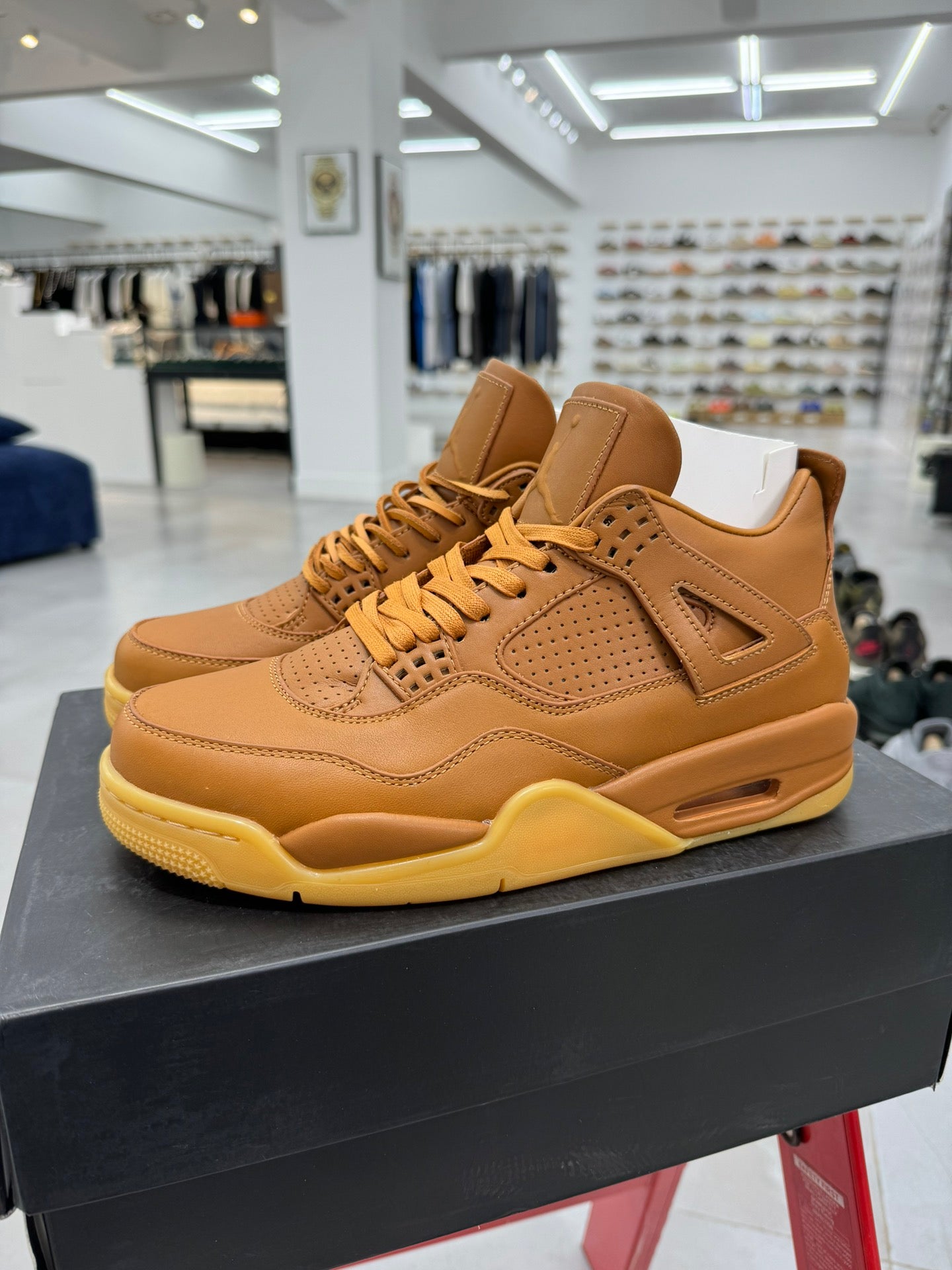 Air Jordan 4 Premium "Ginger".- Elegancia y Estilo