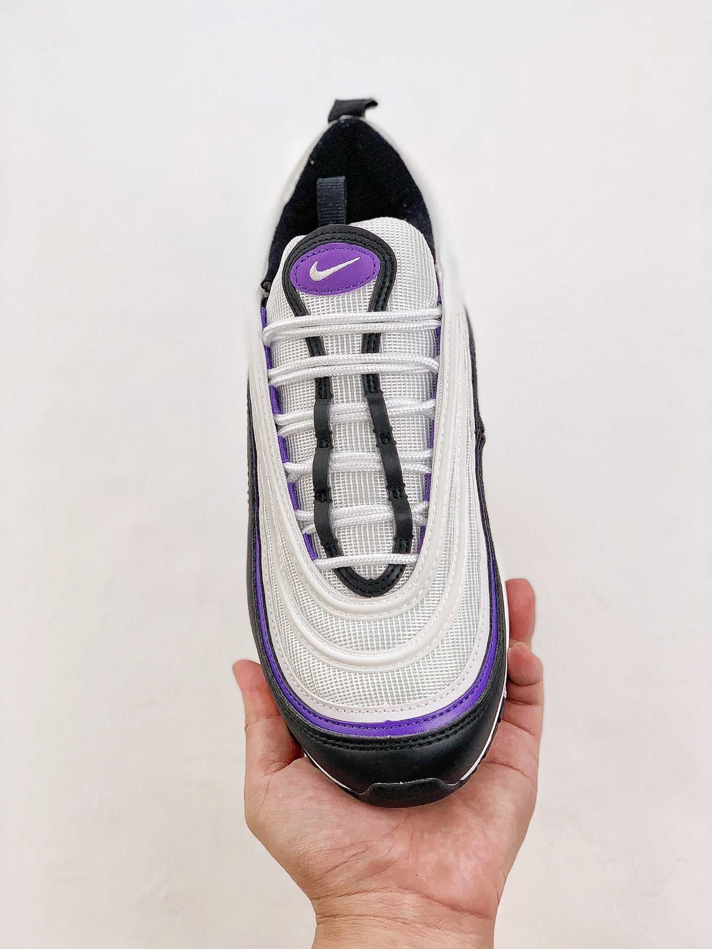 Nike Air Max 97.- blancas, negras y moradas