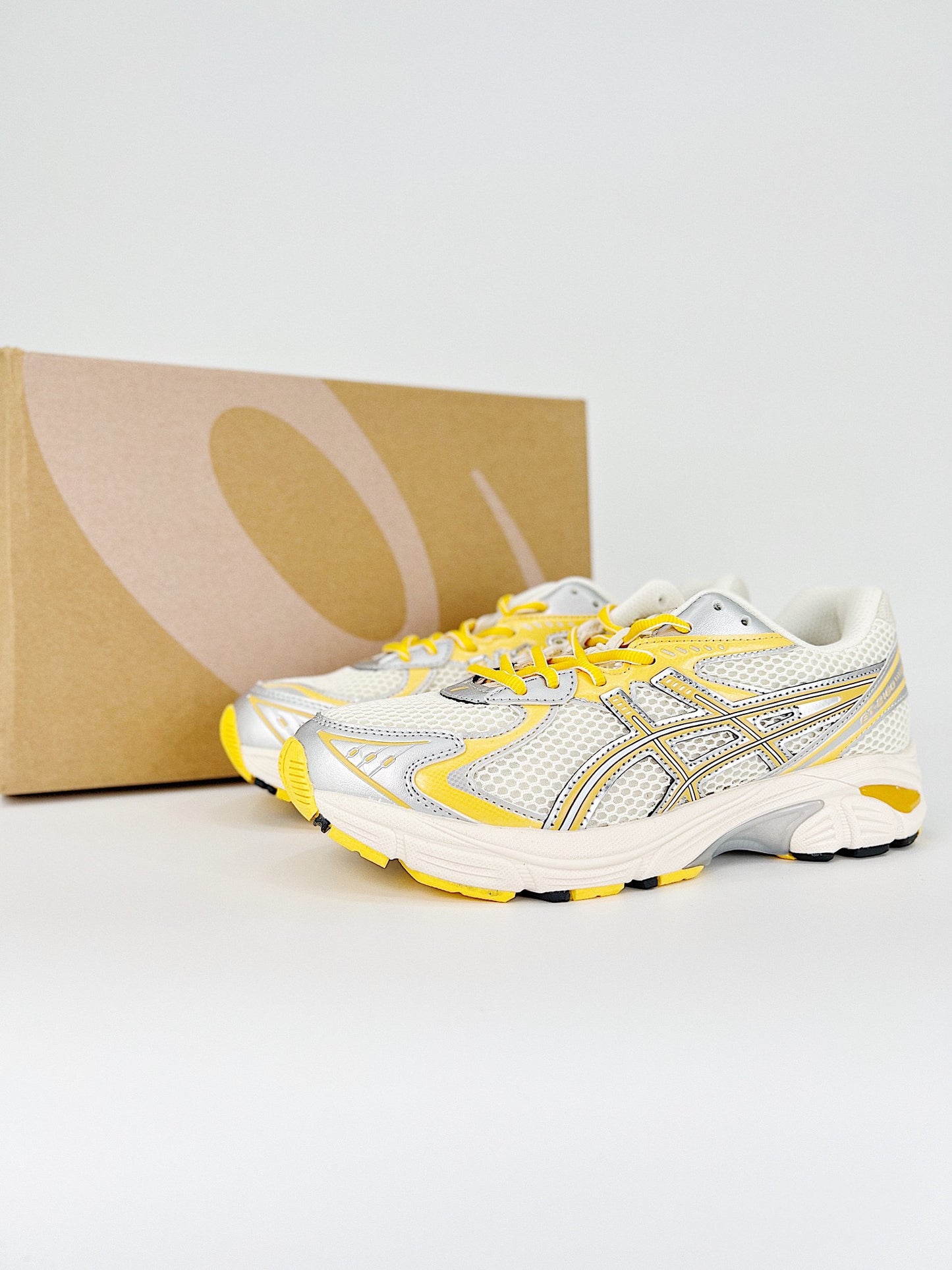 Asics GT-2160.- blancas y amarillas