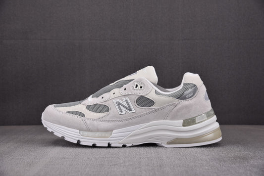 New Balance NB 992 gris claro