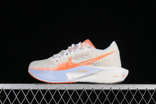 Nike ZoomX Vaporfly NEXT% 3.- blancas y naranjas