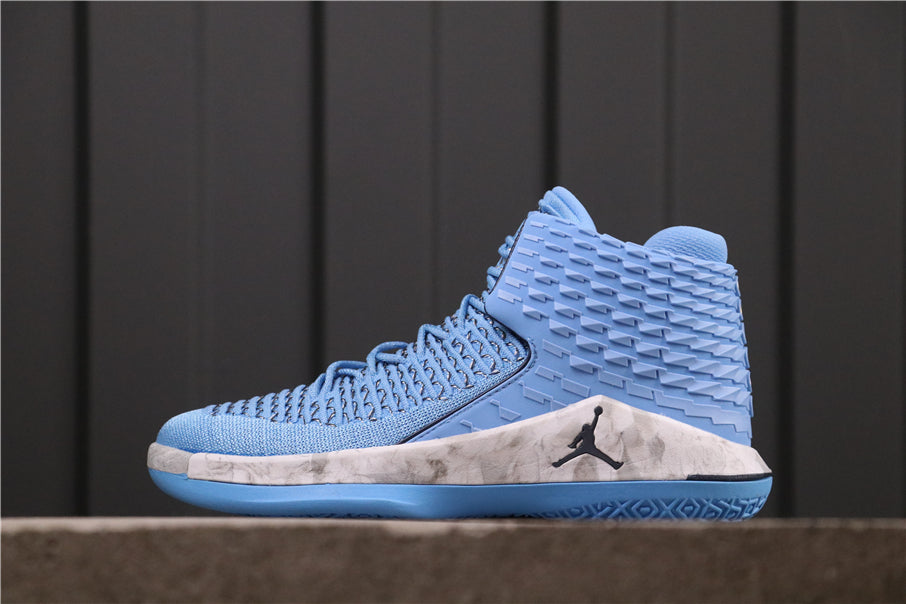 Air Jordan 32 “UNC”