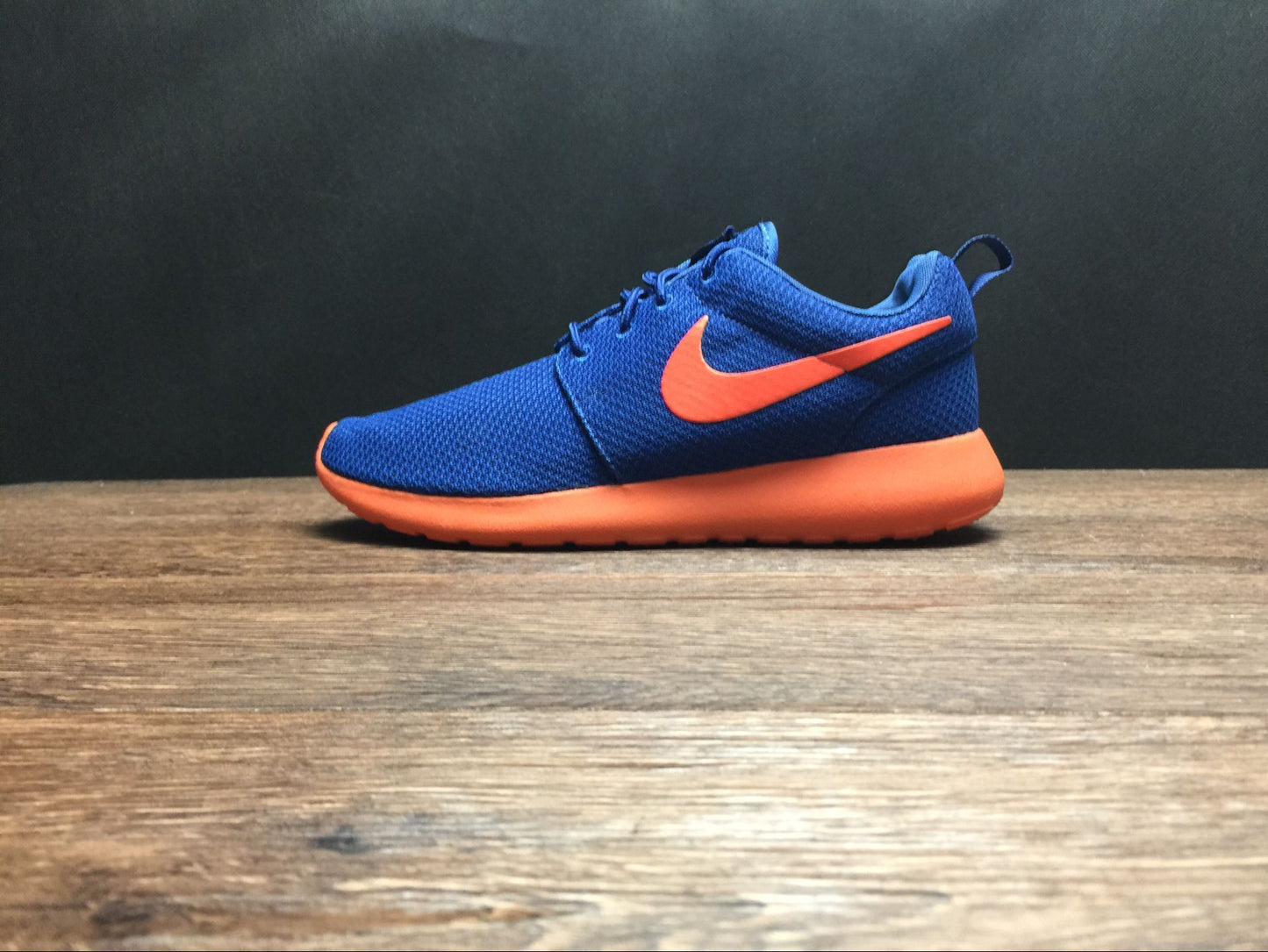 NIKE Roshe Run.- azules y naranjas