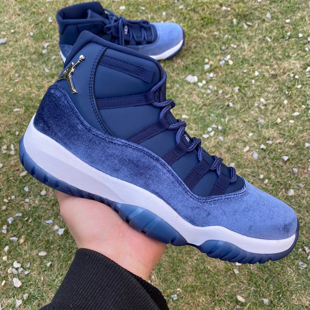 Air Jordan 11 "Midnight Navy"