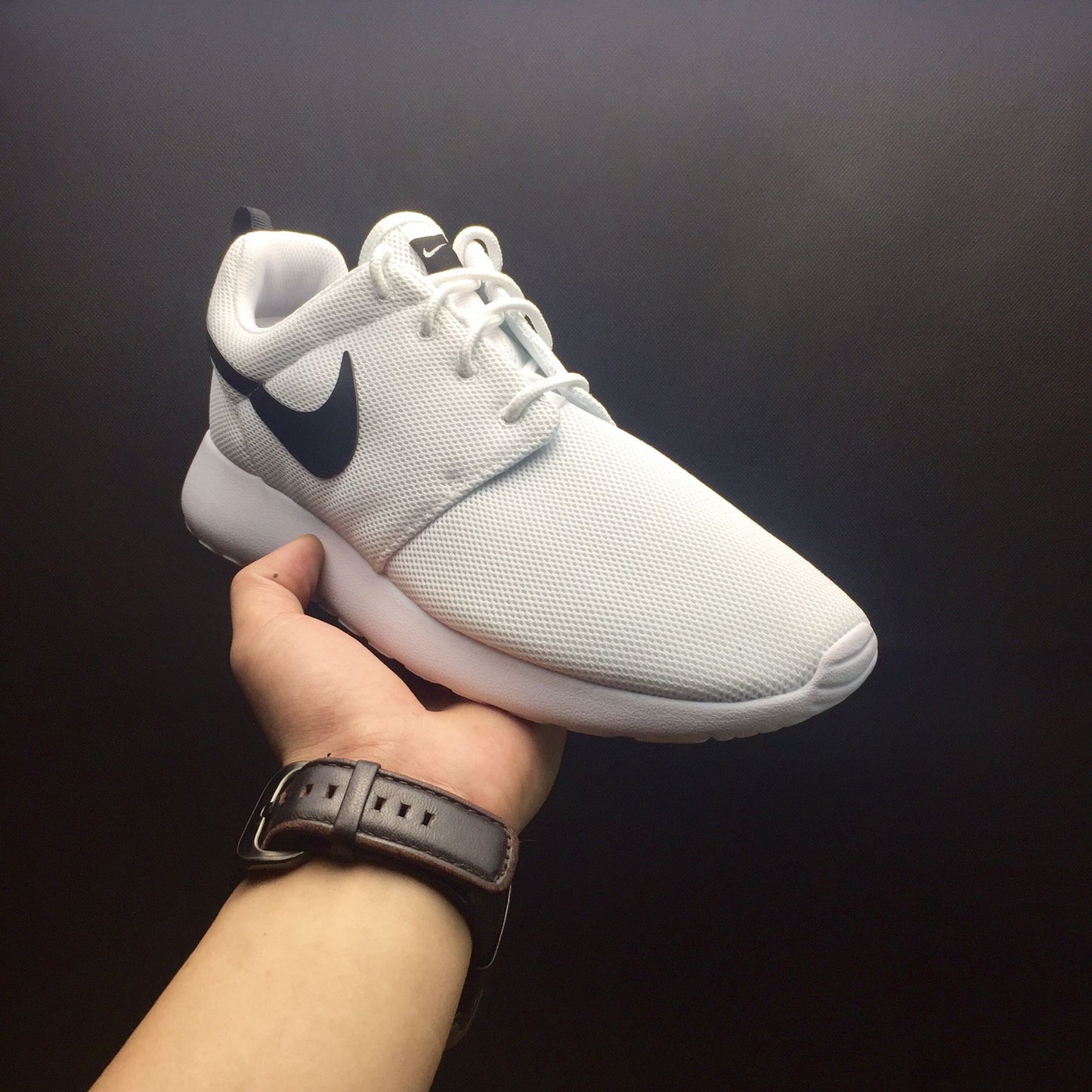 Nike Roshe Run One.- blancas