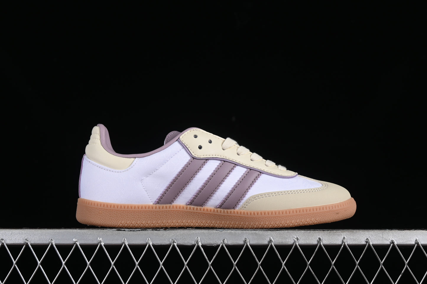 Adidas samba.- blancas, marrones y beige