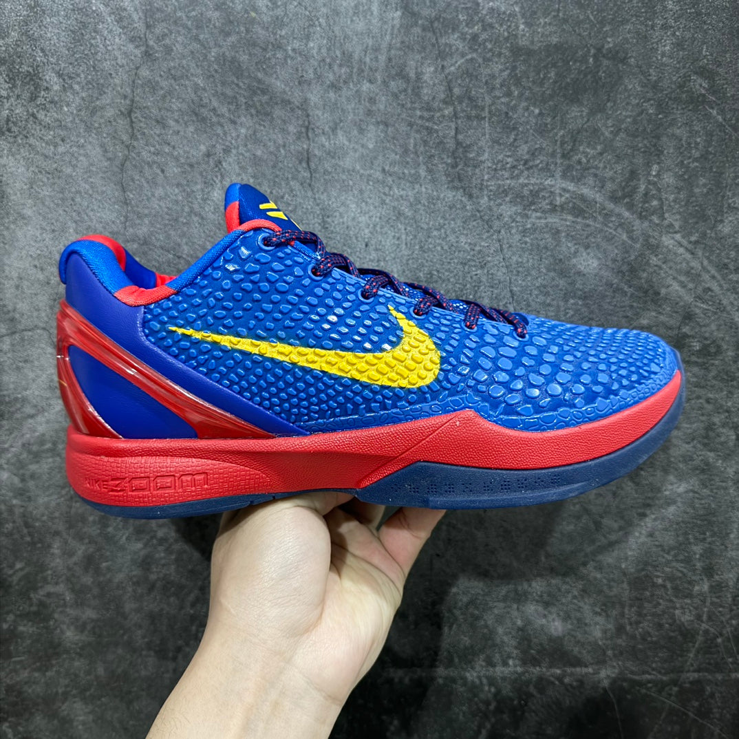 NK Zoom Kobe 6 Dark Knight.- azul, roja y amarilla.