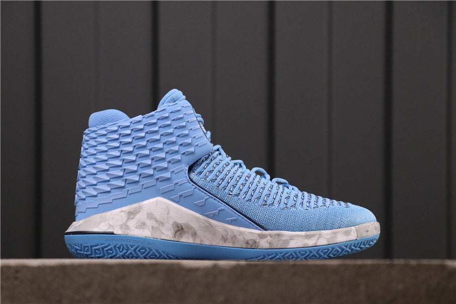 Air Jordan 32 “UNC”