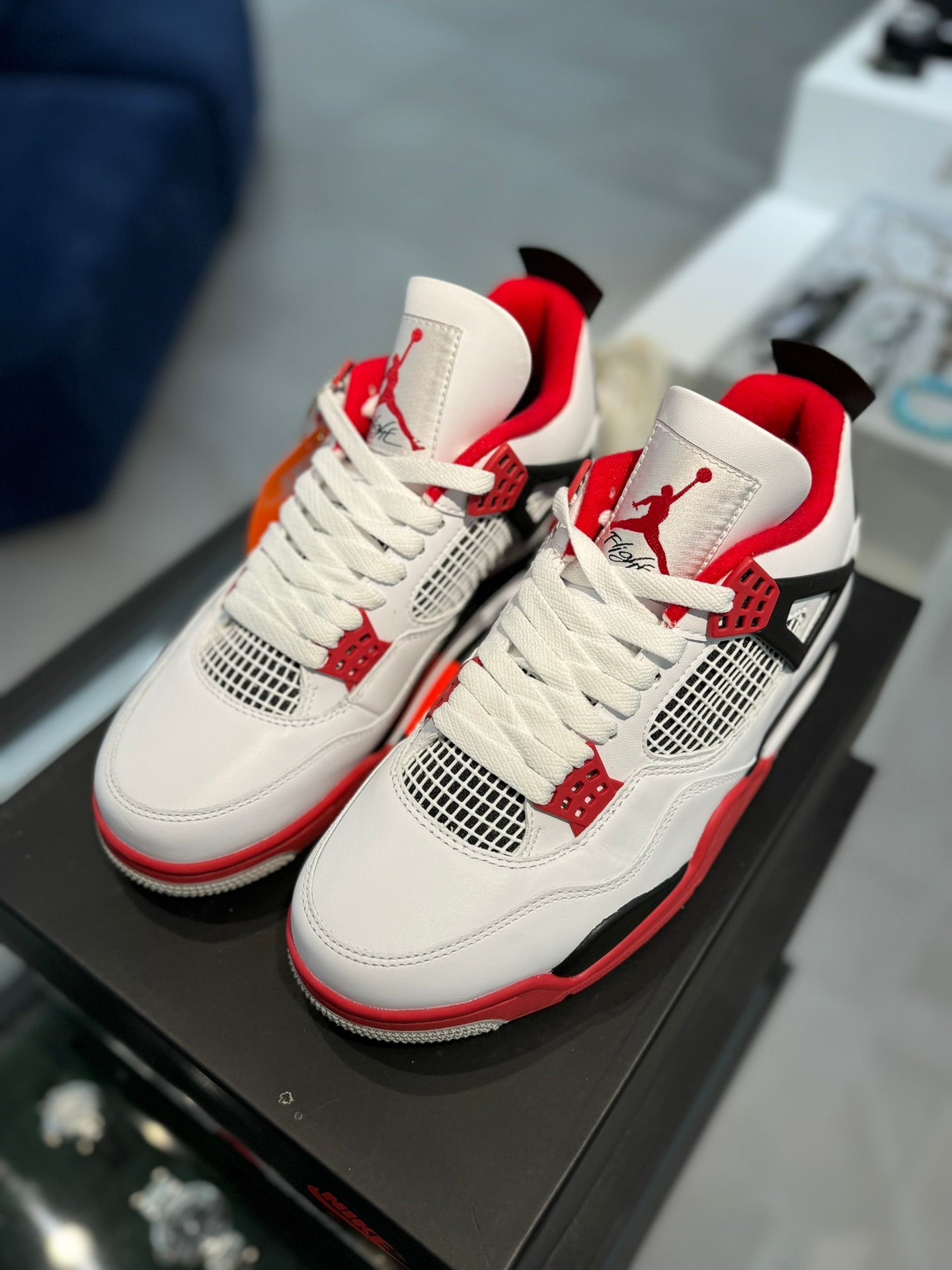 Air Jordan 4 Retro "Fire Red"