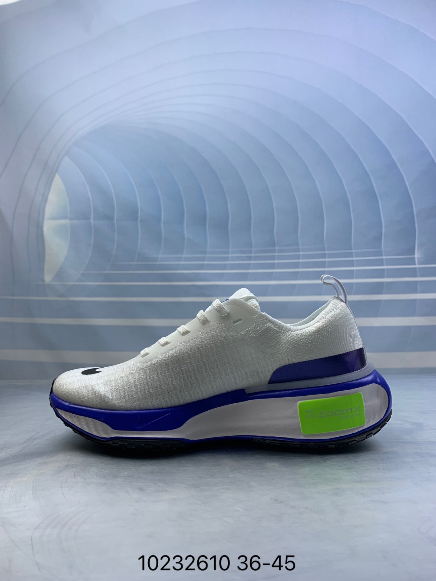 Nike invincible 3.- blancas y azules