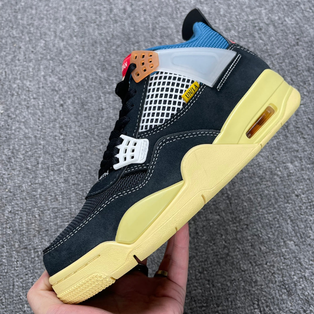 Air Jordan 4 Retro.- Union LA negras y azules