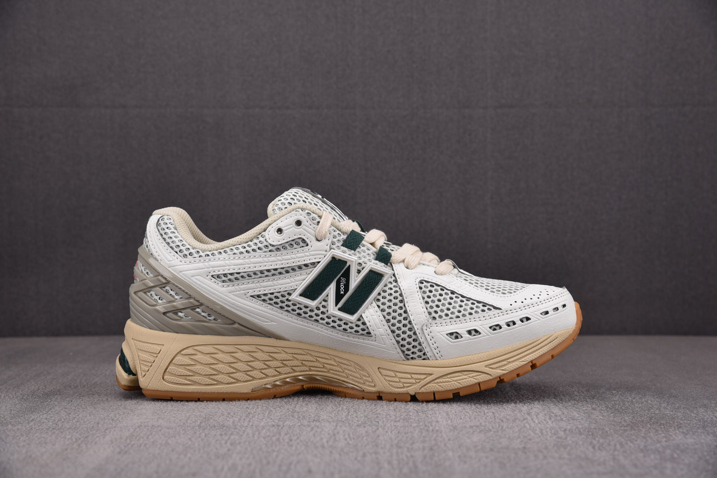 New Balance NB 1906R Blanco y verde