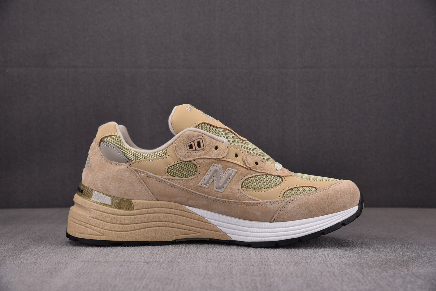 New Balance NB 992 Caqui