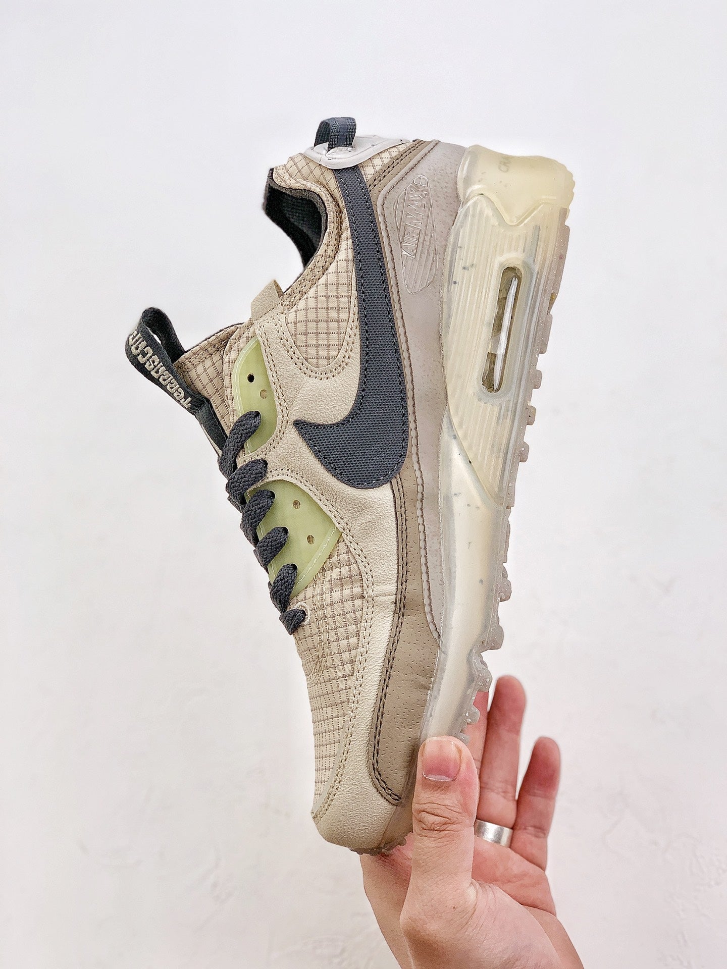 Nike Air Max 90.- marrones