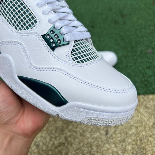 Air Jordan 4 Retro "Verde Oxidado"