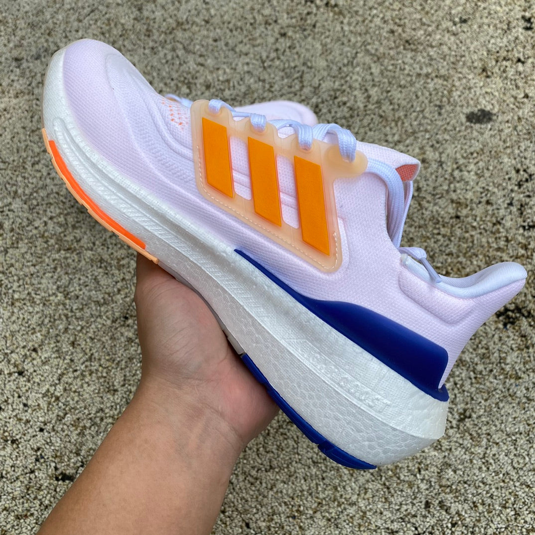 Adidas Ultra BOOST Light Naranja Claro y Azul oscuro