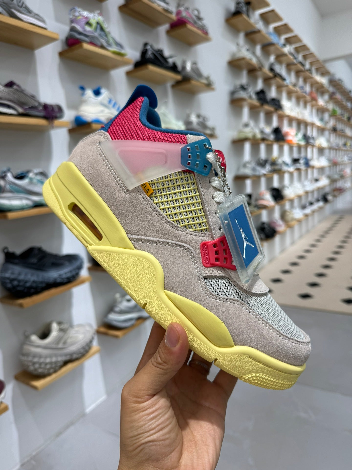 Air Jordan 4 Retro "Pink Blue Knight"