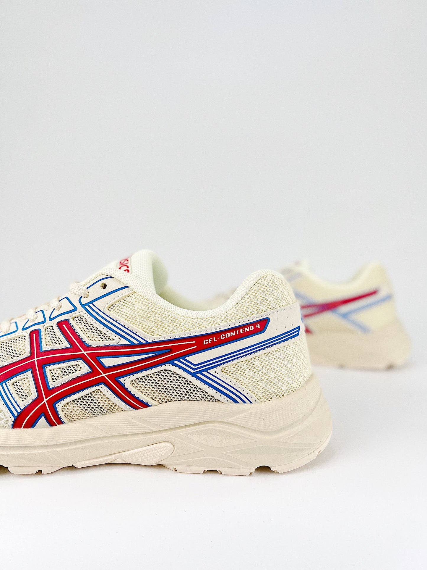 Asics Gel.- rojas, azules y beige