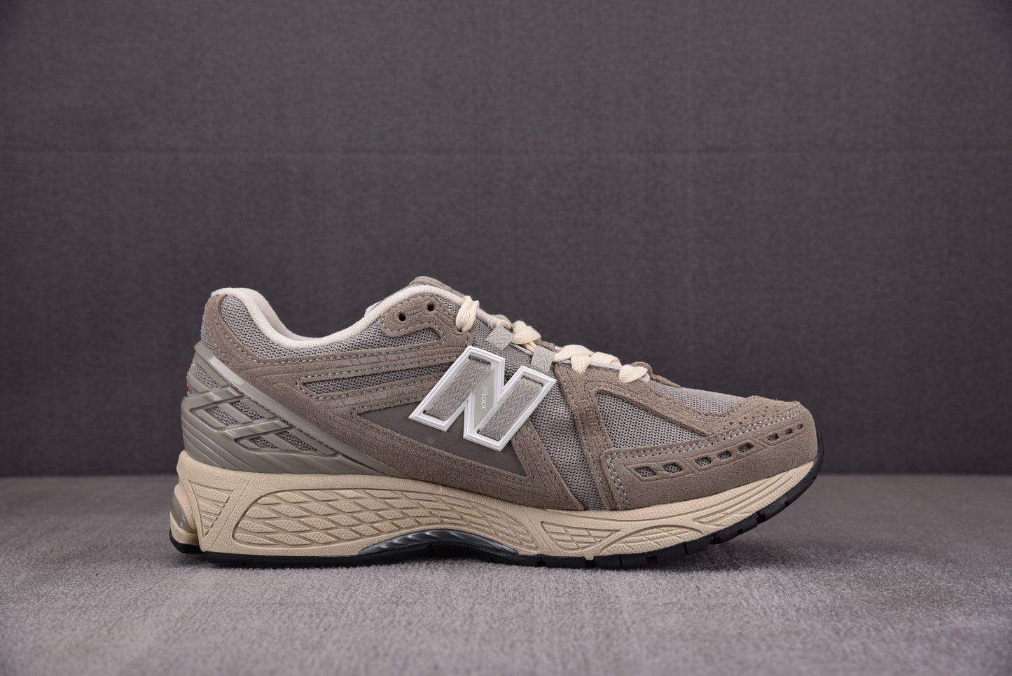 New Balance NB 1906R Marrón Gris