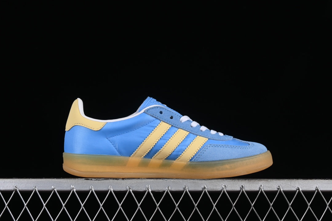 Adidas Gazelle.- azules y amarillas