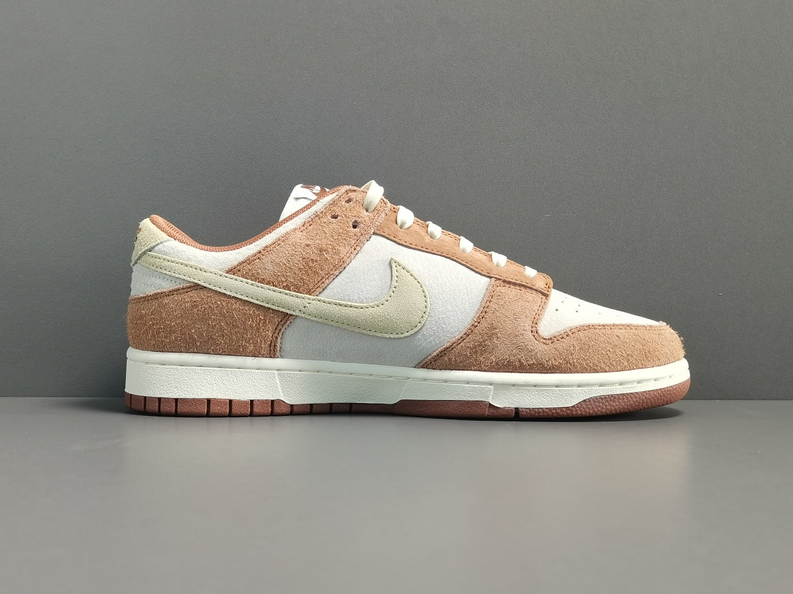 Nike SB Dunk Low "Milk Tea"