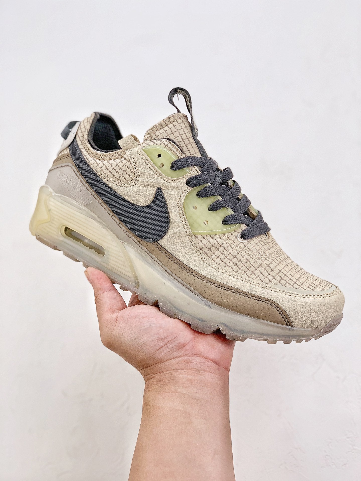 Nike Air Max 90.- marrones