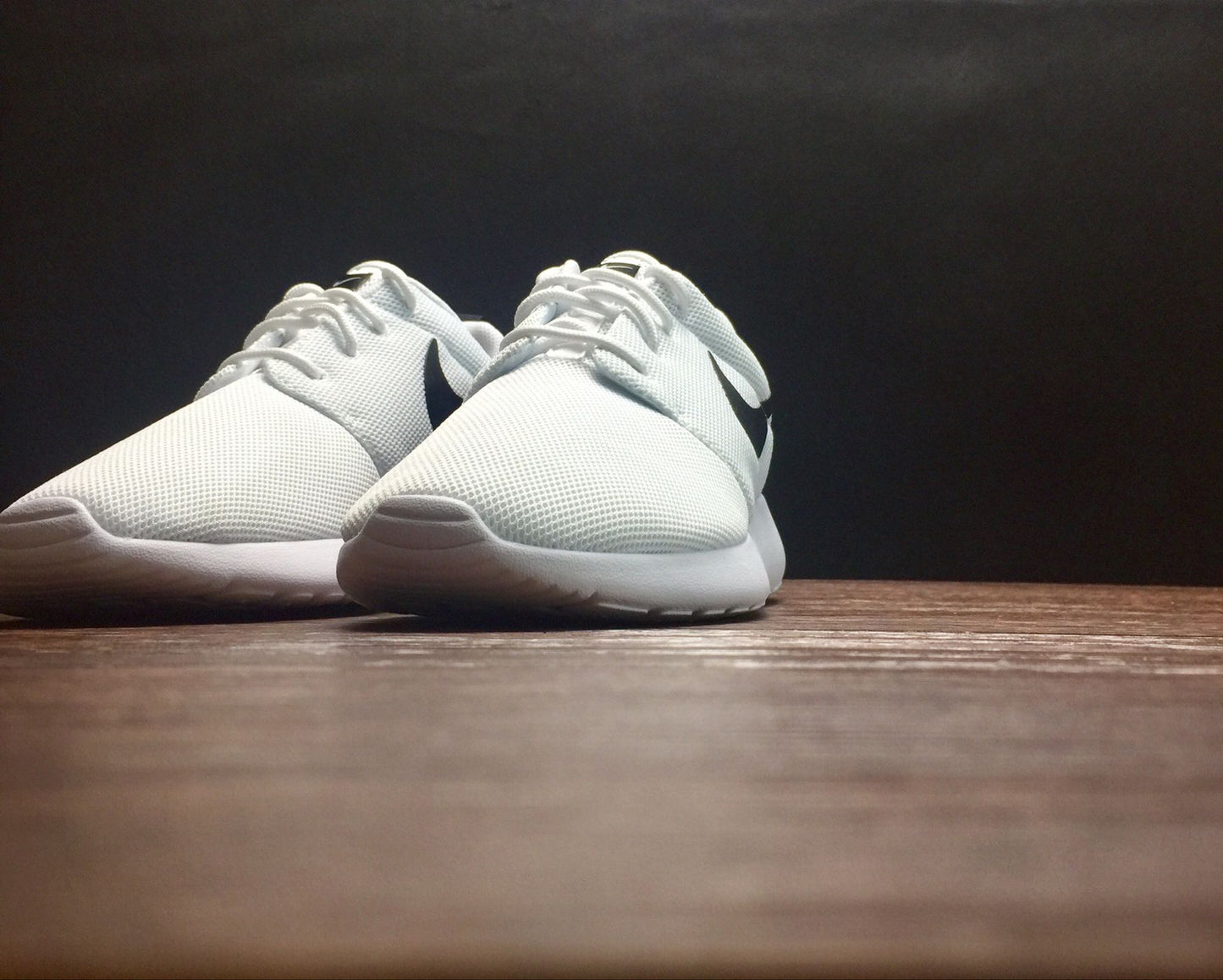 Nike Roshe Run One.- blancas