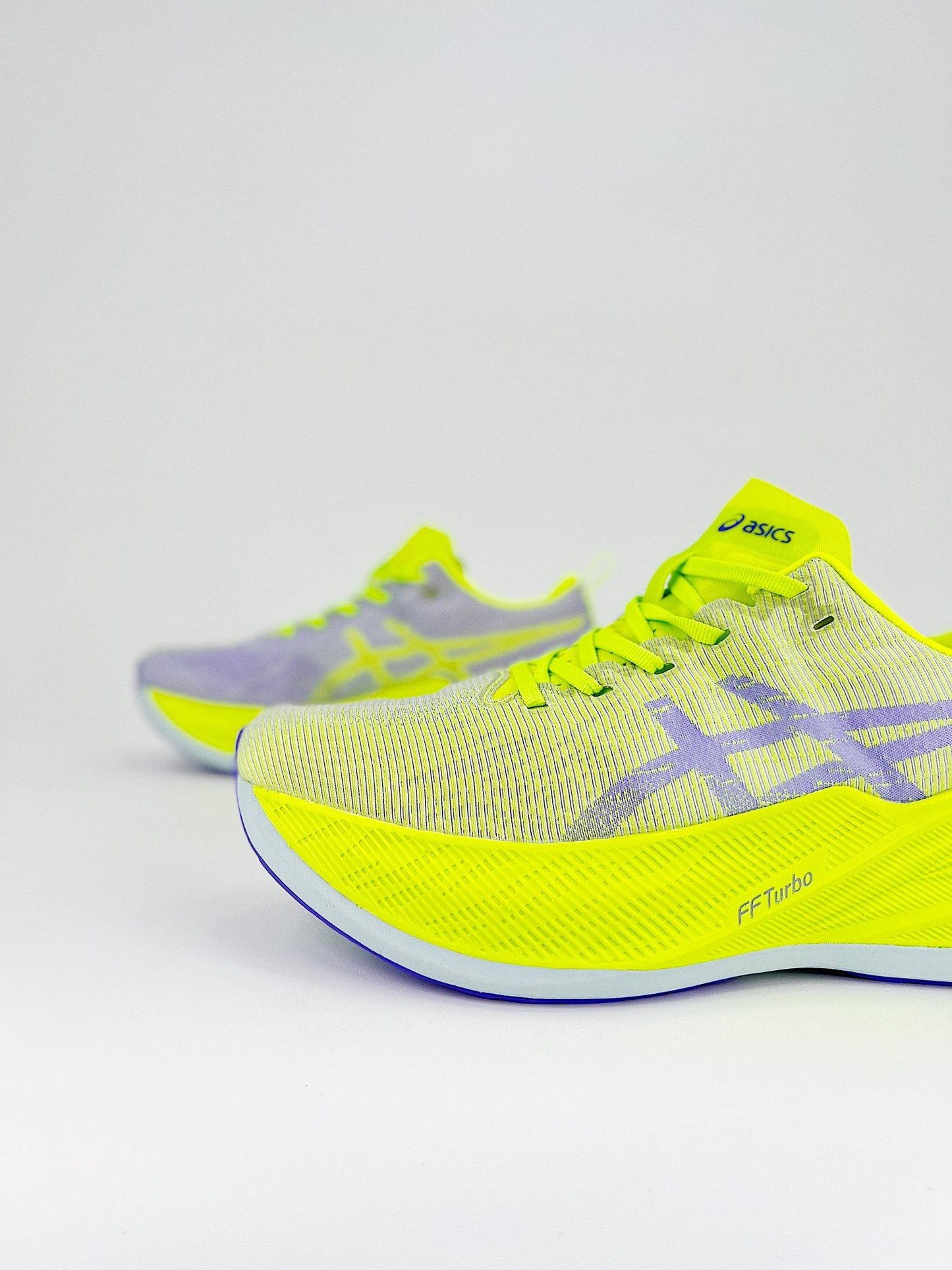 Asics Superblast.- amarillas