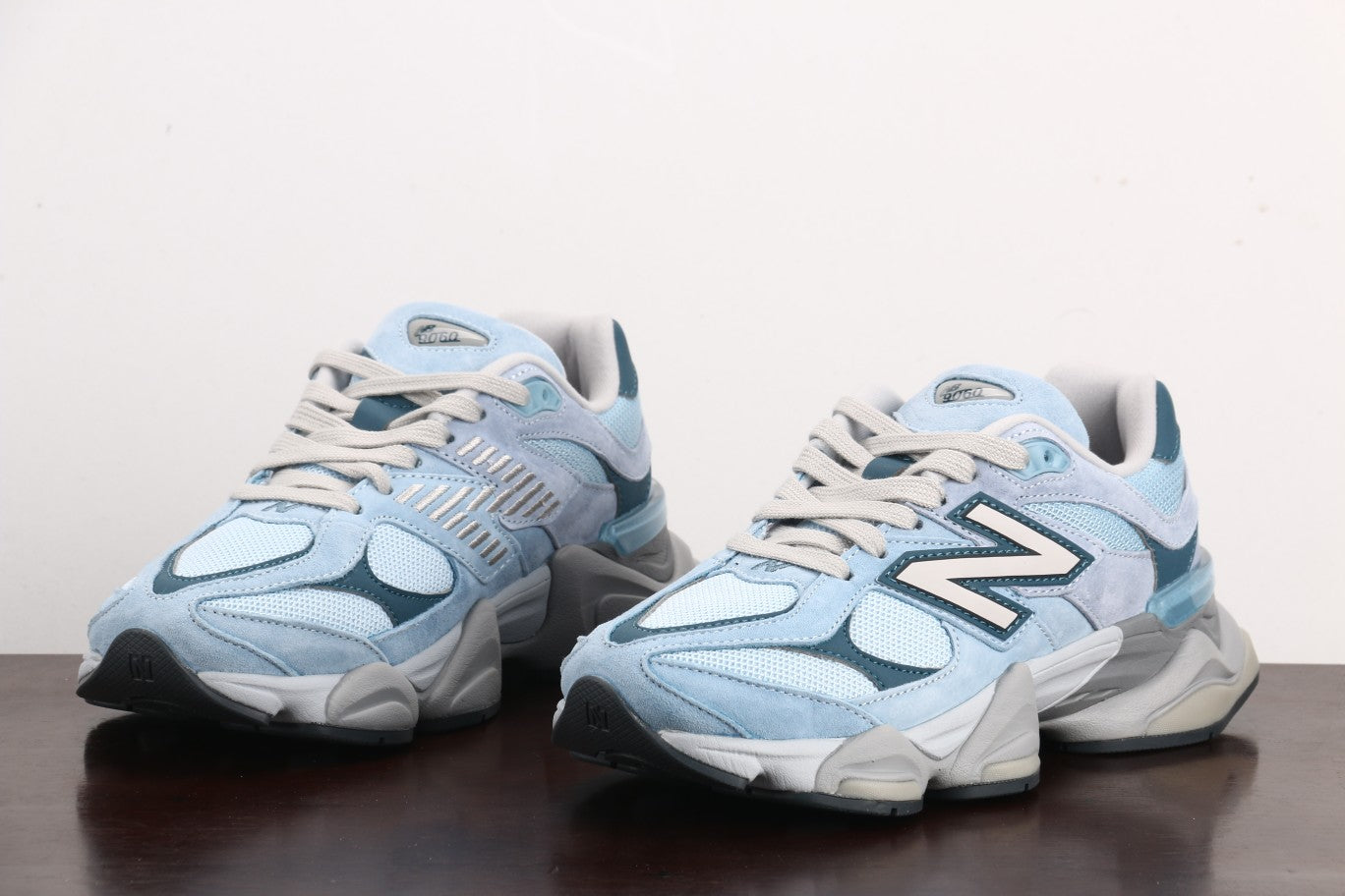 New Balance GNB 9060 - Blancas y Azules