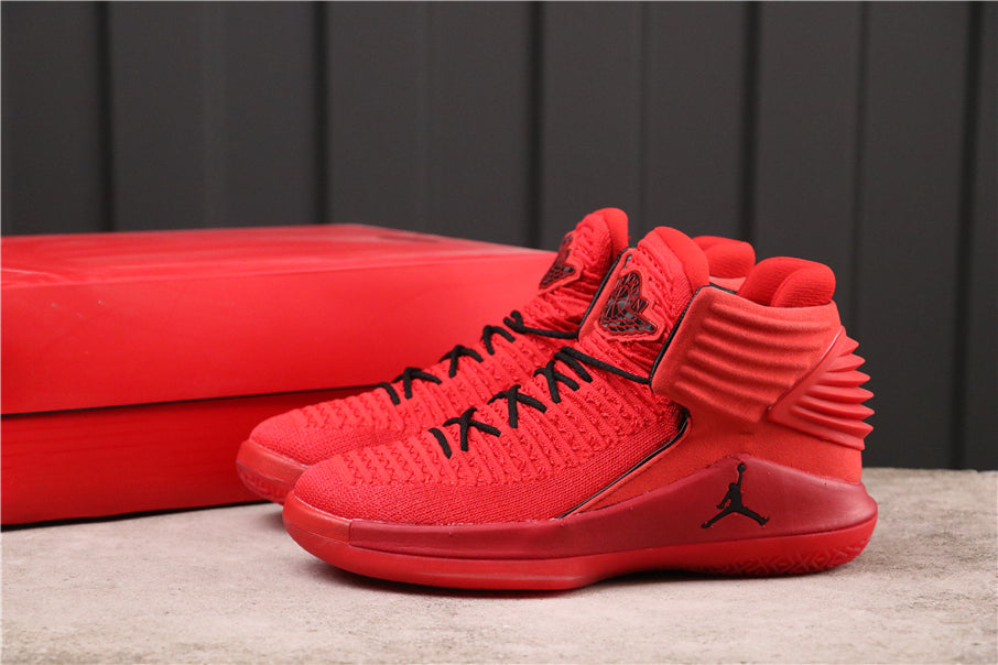 Air Jordan 32 "Rosso Corsa"