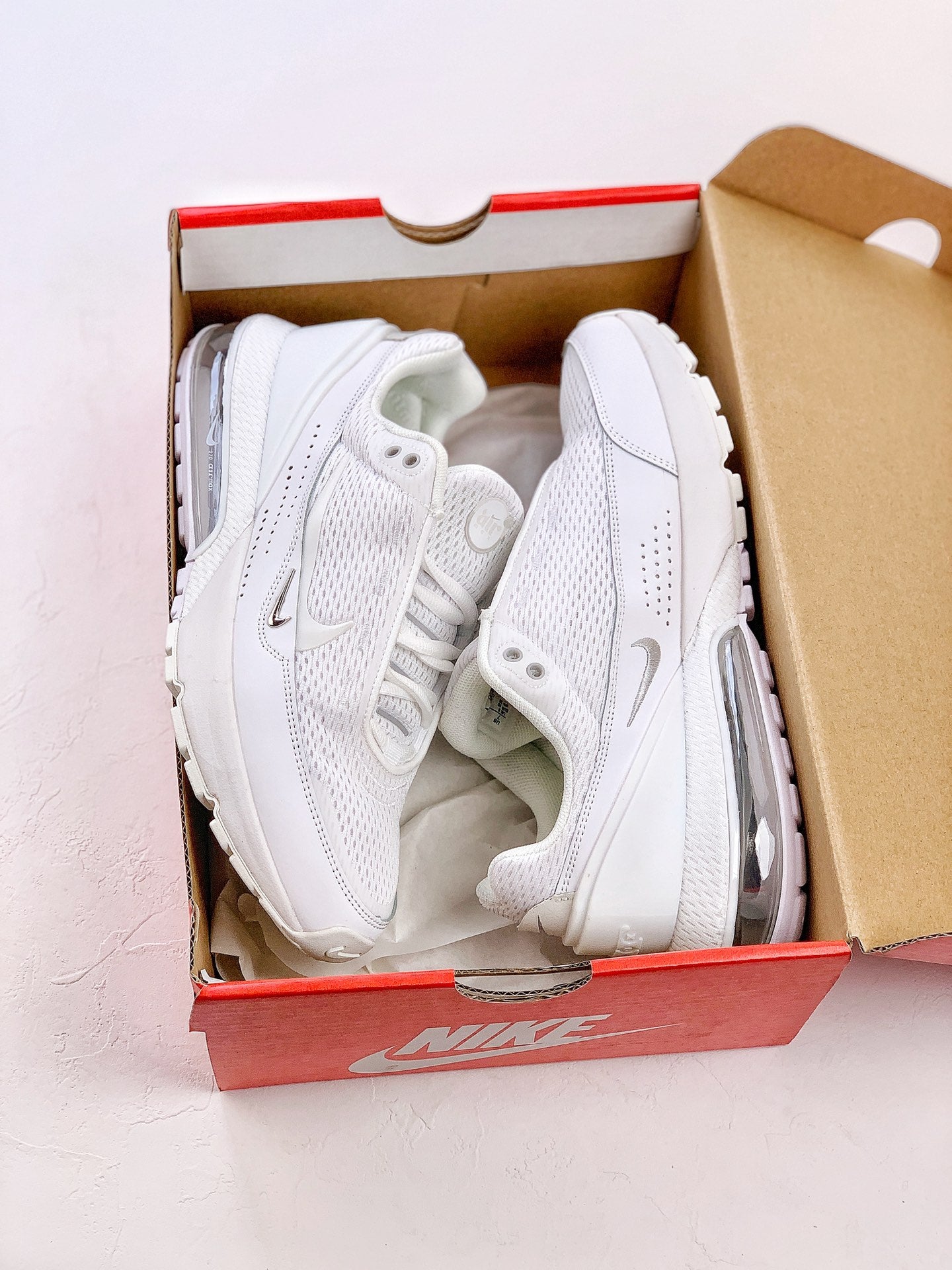 Nike air max pulse.- blancas