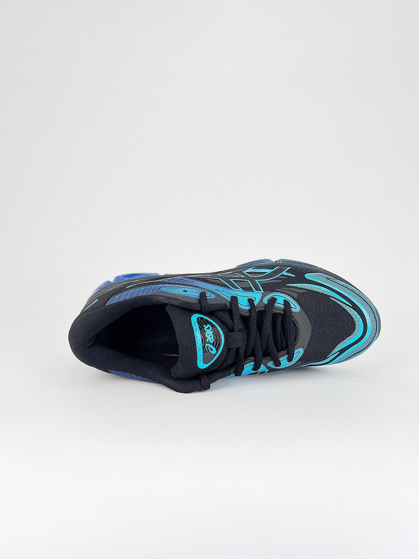 Asics Gel-Quantum 360 VIII.-negras y azules